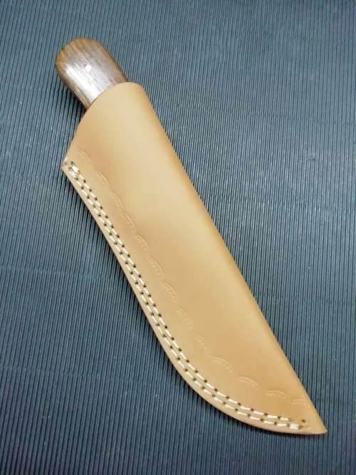 HANDMADE DAMASCUS STEEL HUNTING KNIFE !!!