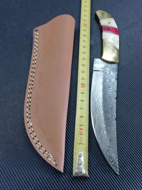 HANDMADE DAMASCUS STEEL HUNTING KNIFE !!!
