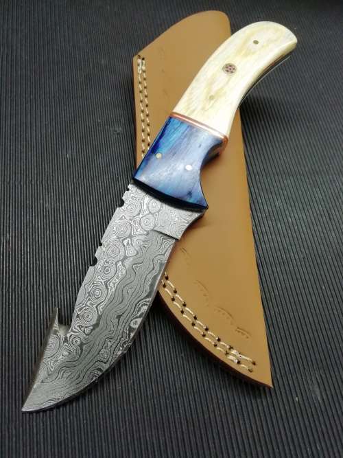 HANDMADE DAMASCUS STEEL HUNTING KNIFE !!!