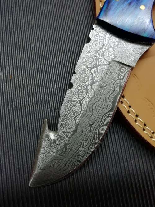 HANDMADE DAMASCUS STEEL HUNTING KNIFE !!!