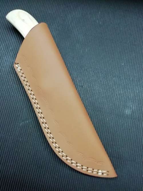 HANDMADE DAMASCUS STEEL HUNTING KNIFE !!!