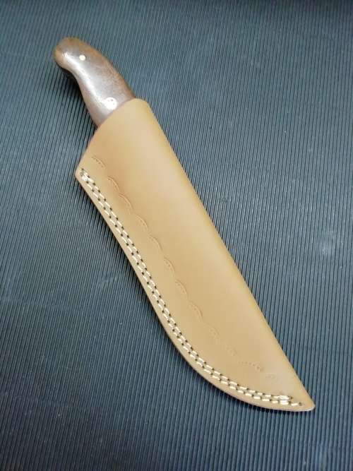 HANDMADE DAMASCUS STEEL HUNTING KNIFE !!!