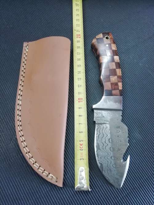 HANDMADE DAMASCUS STEEL HUNTING KNIFE !!!