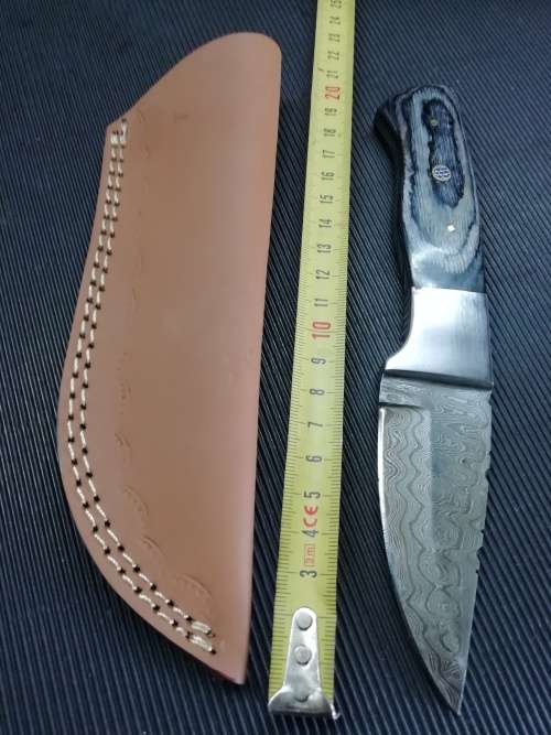 HANDMADE DAMASCUS STEEL HUNTING KNIFE !!!