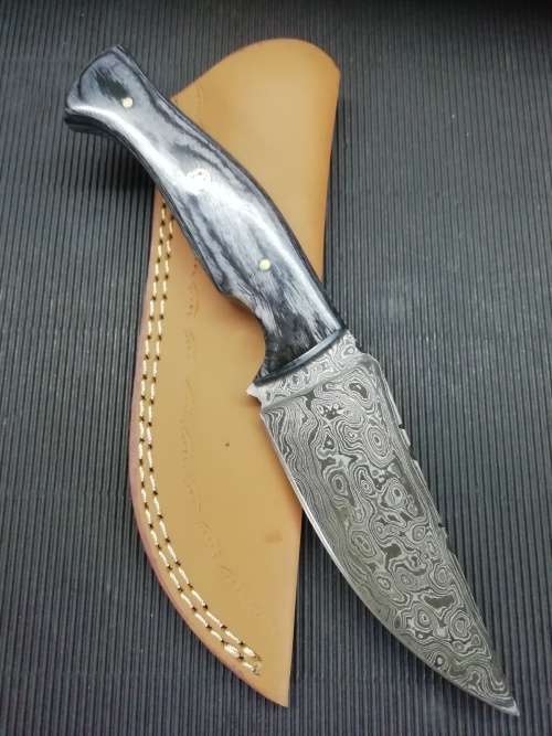 HANDMADE DAMASCUS STEEL HUNTING KNIFE !!!