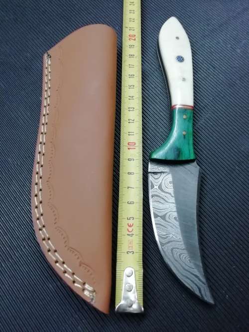 HANDMADE DAMASCUS STEEL HUNTING KNIFE !!!