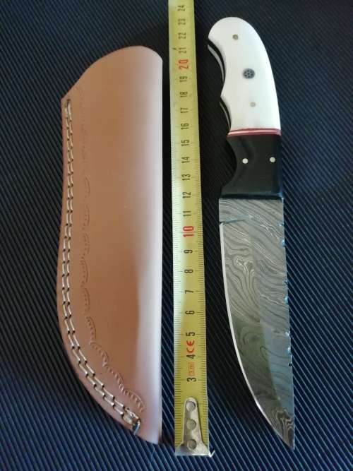 HANDMADE DAMASCUS STEEL HUNTING KNIFE !!!