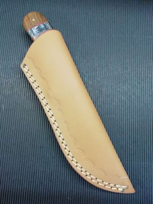 HANDMADE DAMASCUS STEEL HUNTING KNIFE !!!