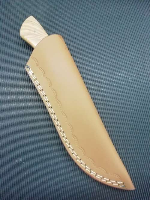 HANDMADE DAMASCUS STEEL HUNTING KNIFE !!!