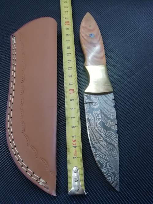 HANDMADE DAMASCUS STEEL HUNTING KNIFE !!!