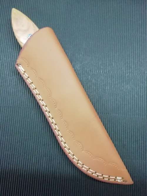 HANDMADE DAMASCUS STEEL HUNTING KNIFE !!!