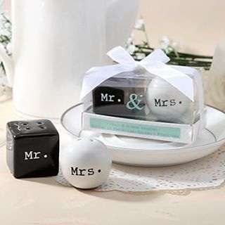Wedding Favours - Salt and Pepper set