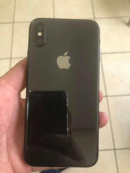 Iphone X Black. 64 GB. PLEASE READ. WATER DAMAGED.