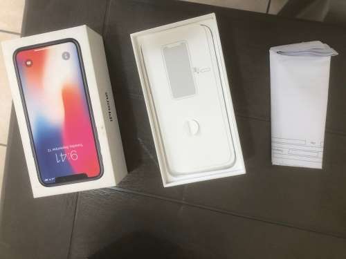 Iphone X Black. 64 GB. PLEASE READ. WATER DAMAGED.