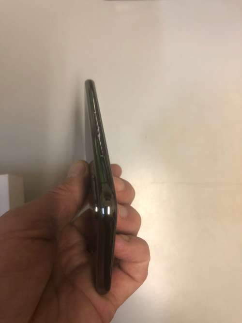 Iphone X Black. 64 GB. PLEASE READ. WATER DAMAGED.