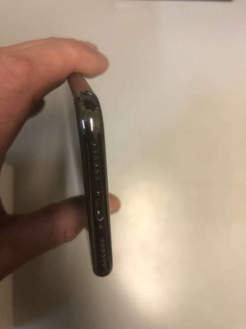 Iphone X Black. 64 GB. PLEASE READ. WATER DAMAGED.