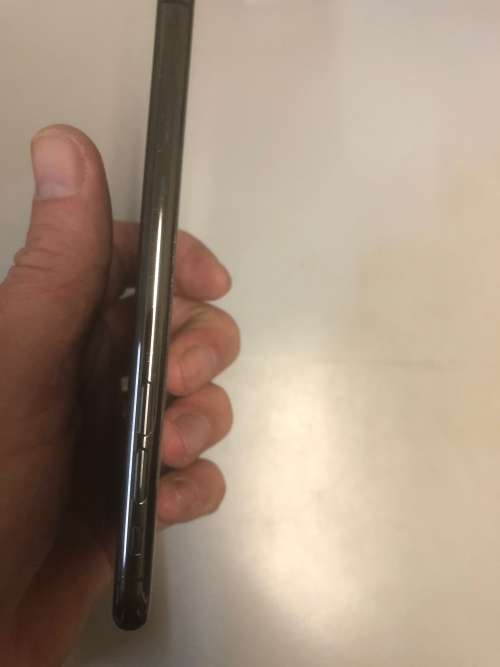Iphone X Black. 64 GB. PLEASE READ. WATER DAMAGED.