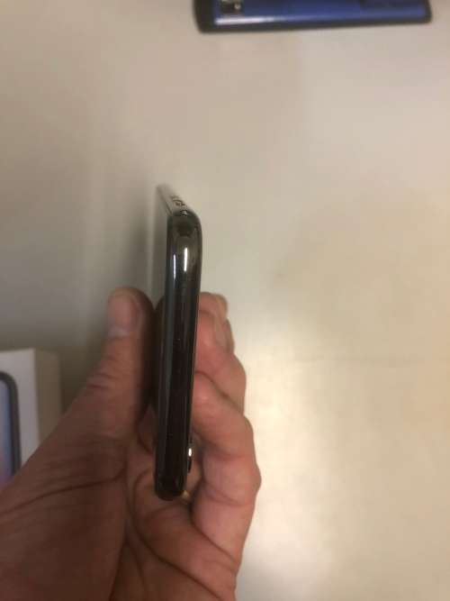 Iphone X Black. 64 GB. PLEASE READ. WATER DAMAGED.
