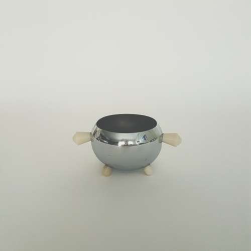 Chrome milk jug and sugar pot with bakelite handles - bid per each to take both