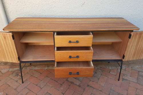 Retro steel en wood sideboard