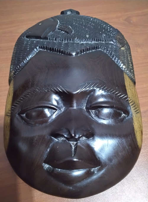 Mask: beautiful carved art face mask