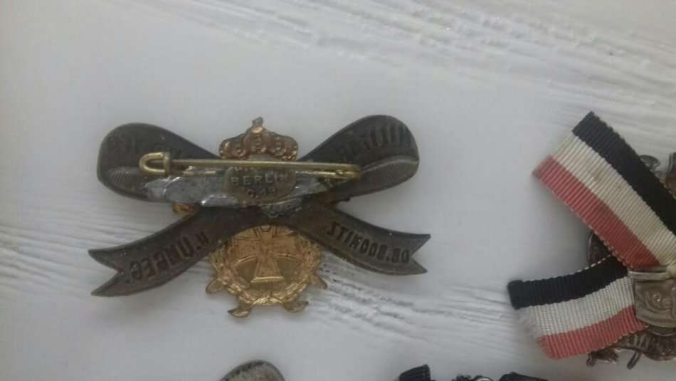 16 German Imperial iron crosses veterans badges for sale