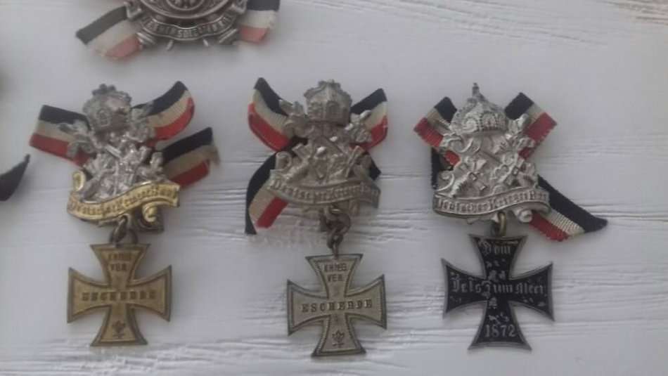 16 German Imperial iron crosses veterans badges for sale