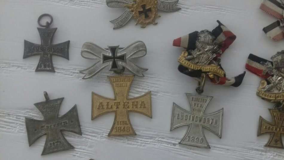 16 German Imperial iron crosses veterans badges for sale