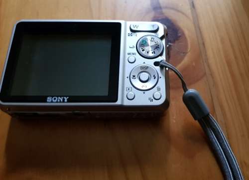 Sony Cyber-shot DSCS750