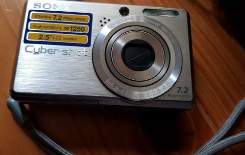 Sony Cyber-shot DSCS750