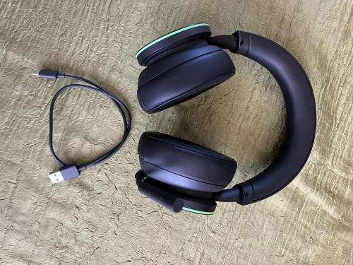 Xbox Wireless Headset  Xbox Series X|S, Xbox One, and Windows 10 Devices