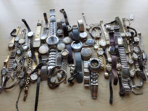 WATCHES WITH STRAPS FOR REPAIR/SPARES