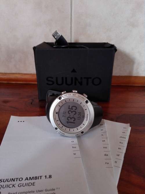 SUUNTO AMBIT MENS WATCH WITH BOX AND MANUALS!