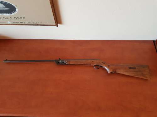 VINTAGE BSA MK2 .177 AIR RIFLE IN GOOD WORKING ORDER