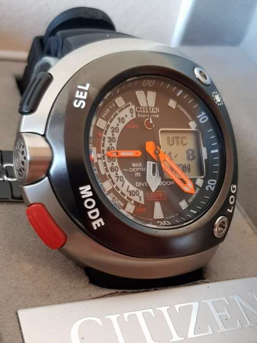 BRAND NEW CITIZEN PROMASTER ECO DRIVE 660FT (200m) DEPTH SENSOR DIVERS WATCH-JV0020-28E