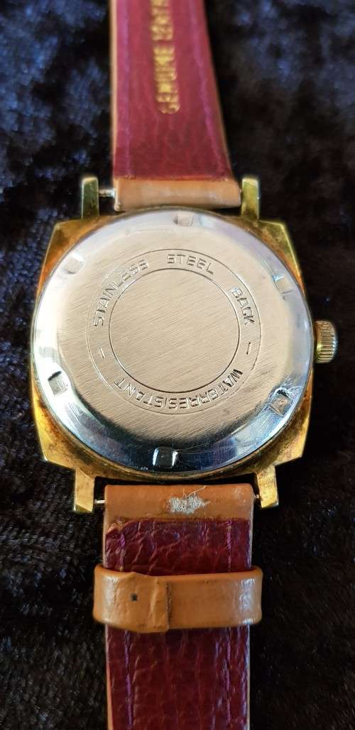 VINTAGE TOSCA AUTOMATIC 25 JEWEL- RUNNING AND KEEPING TIME