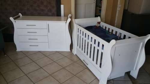 Sleigh Cot and Compactum Sur 02