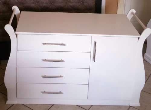 Sleigh Cot and Compactum Sur 02