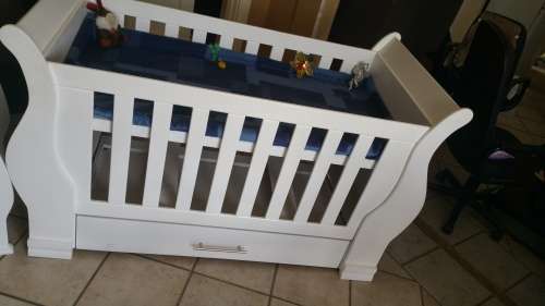 Sleigh Cot and Compactum Sur 02