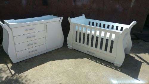 Sleigh Cot and Compactum  Sur 01