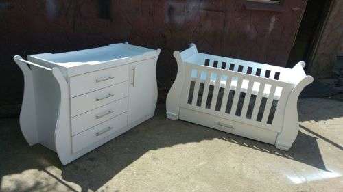 Sleigh Cot and Compactum  Sur 01