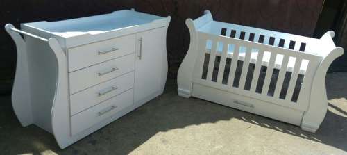 Sleigh Cot and Compactum  Sur 01