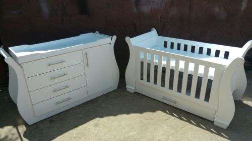 Sleigh Cot and Compactum  Sur 01