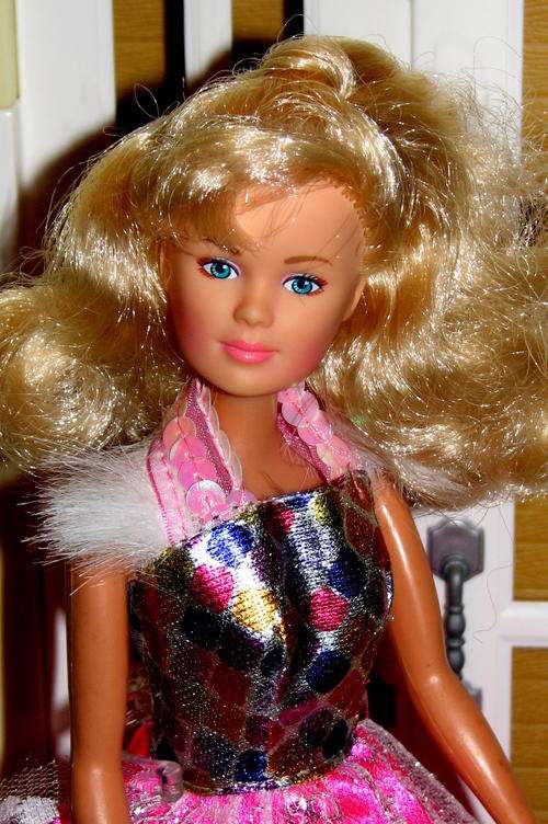 Fashion Doll (Barbie-sized) by Bandai