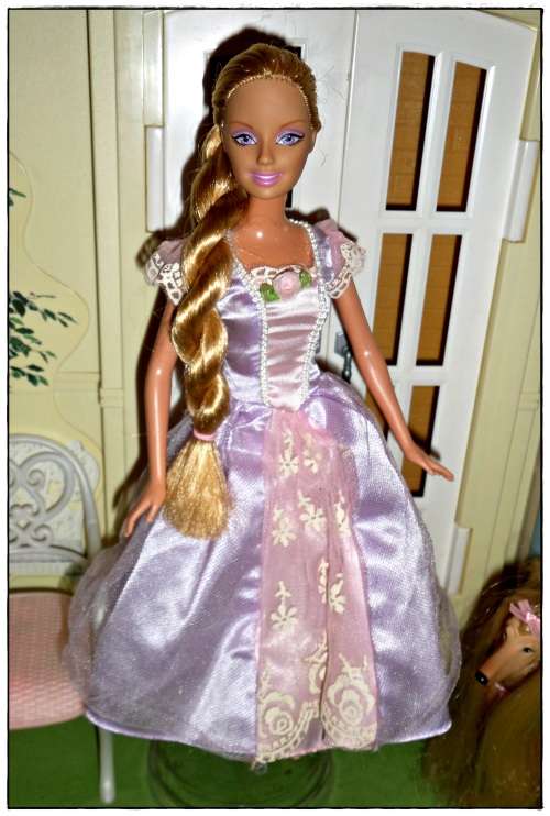 RARE Barbie Rapunzel Fantasy Tales Tea Party made by Mattel