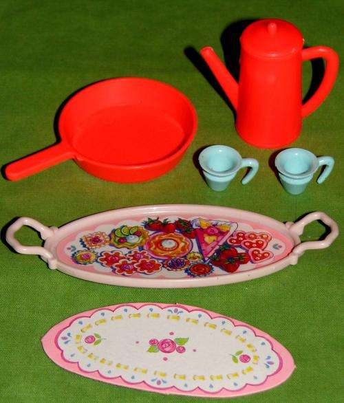 Barbie/Bratz doll Accessories (Lot 32)