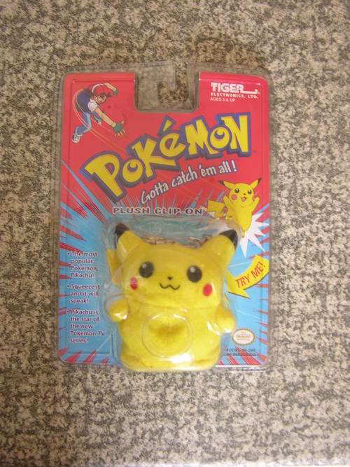 Pokemon Pikachu Talking soft plush 8cm key ring or clip on- Very collectable and rare