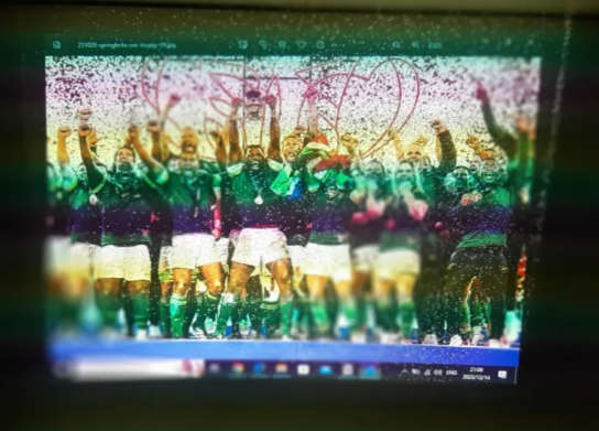 Dell 1409X Projector ( Working but Shows white spots )