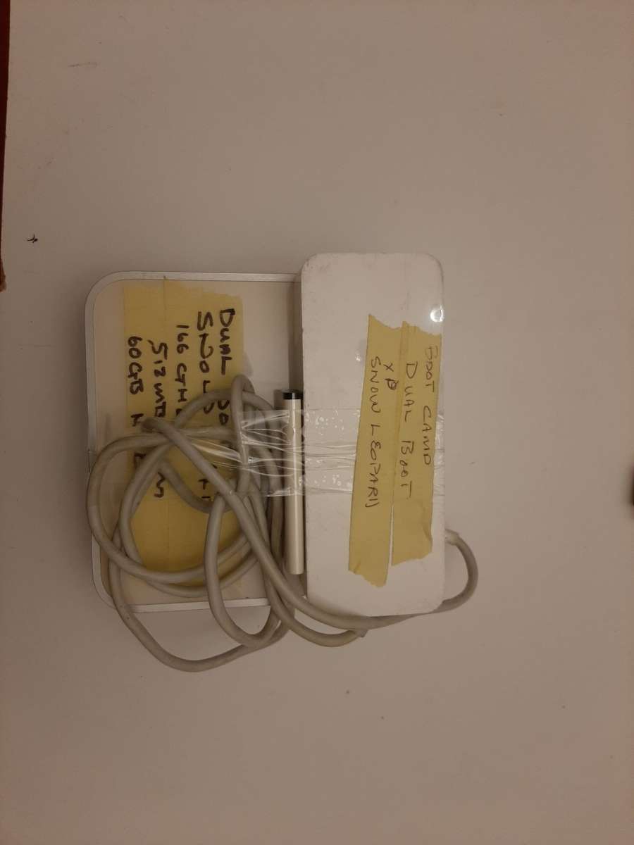 Apple Mac mini 1..6hz, 512mb Ram, 80gb HDD with PSU, power cable and remote ( Snow Leopard & XP )