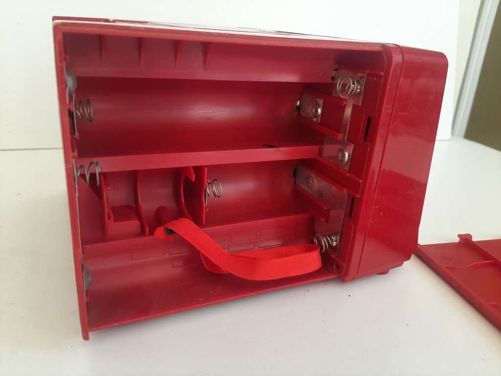 12cm Vintage Kiota black and white portable tv